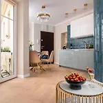 Old Town With Private Rooftop Jacuzzi And The Sky Views ! Balcony Ac Wifi Parking Apartment Krakow