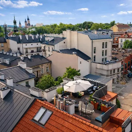 Old Town With Private Rooftop Jacuzzi And The Sky Views ! Balcony Ac Wifi Parking